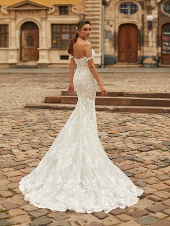 Simply Val Stefani Paris #0 default thumbnail